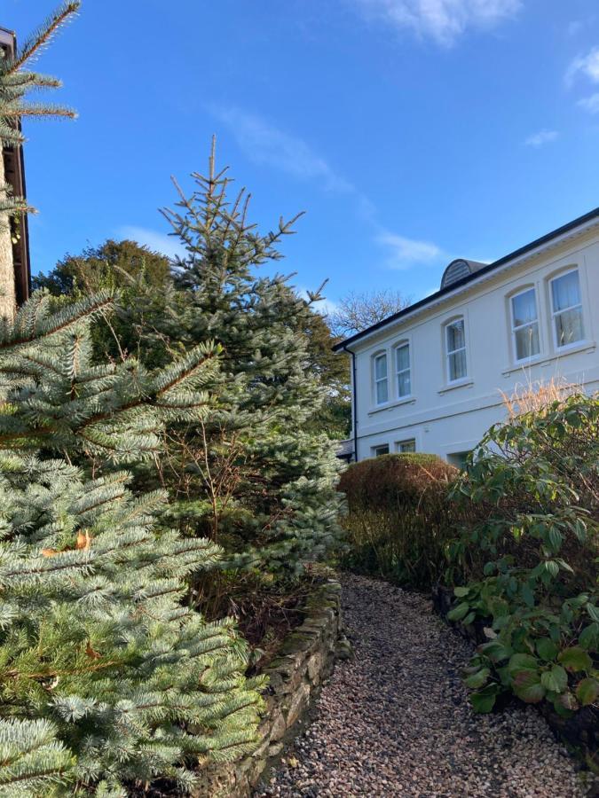 Hollyhocks Holiday Home- 2 Bedroomed Ground Floor Apartment Sleeps 5 Ivybridge Exterior photo