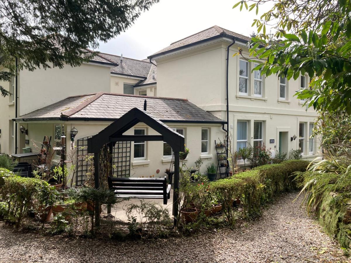 Hollyhocks Holiday Home- 2 Bedroomed Ground Floor Apartment Sleeps 5 Ivybridge Exterior photo