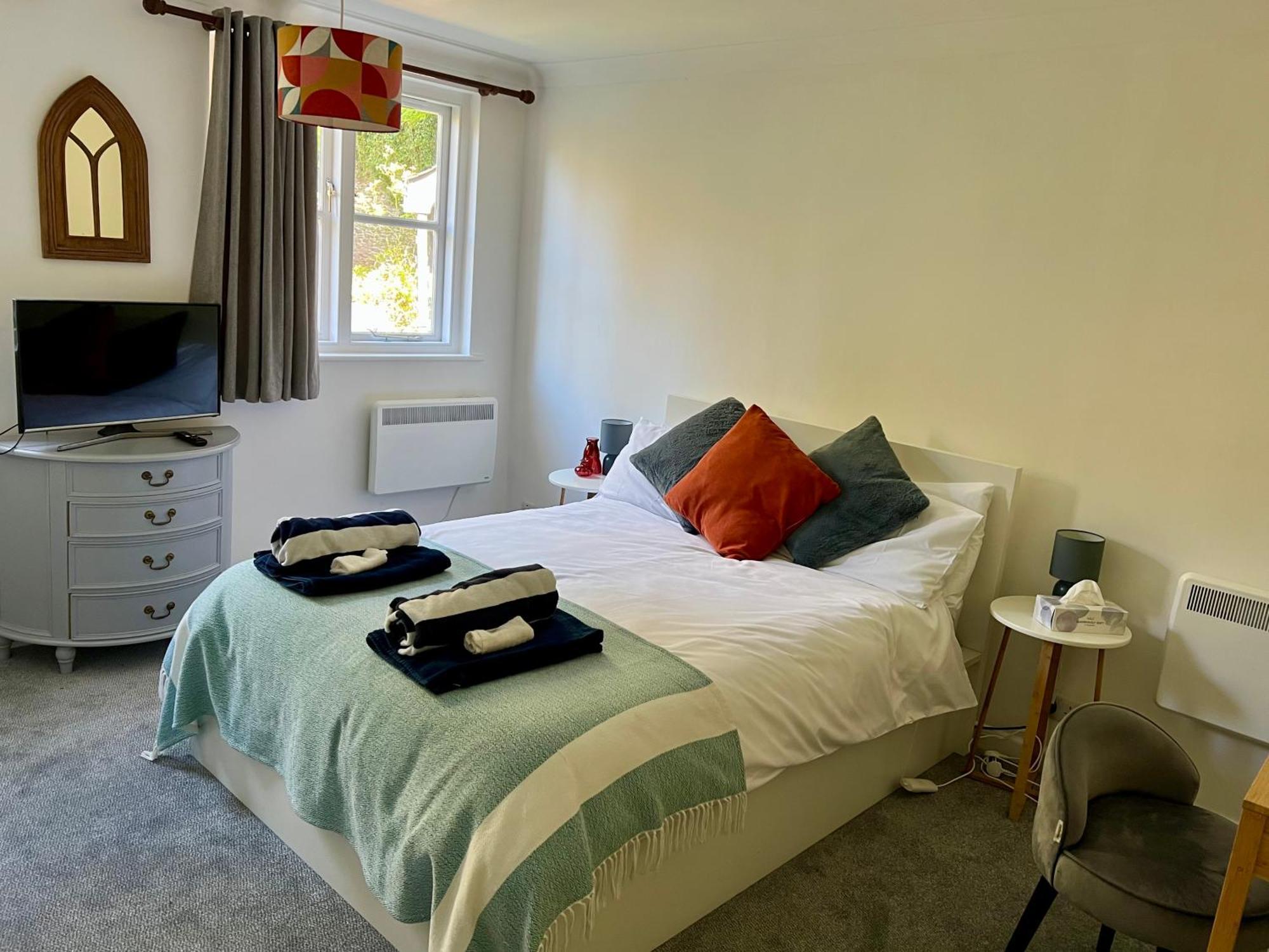 Hollyhocks Holiday Home- 2 Bedroomed Ground Floor Apartment Sleeps 5 Ivybridge Exterior photo
